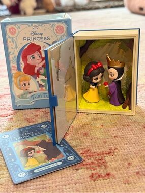 Popmart Disney Princess Fairy Tale Series Scene Snow White